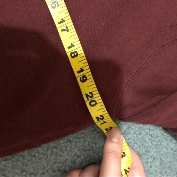 Virginia Tech Hooded Sweatshirt Small Women’s Red - Picture 5 of 6